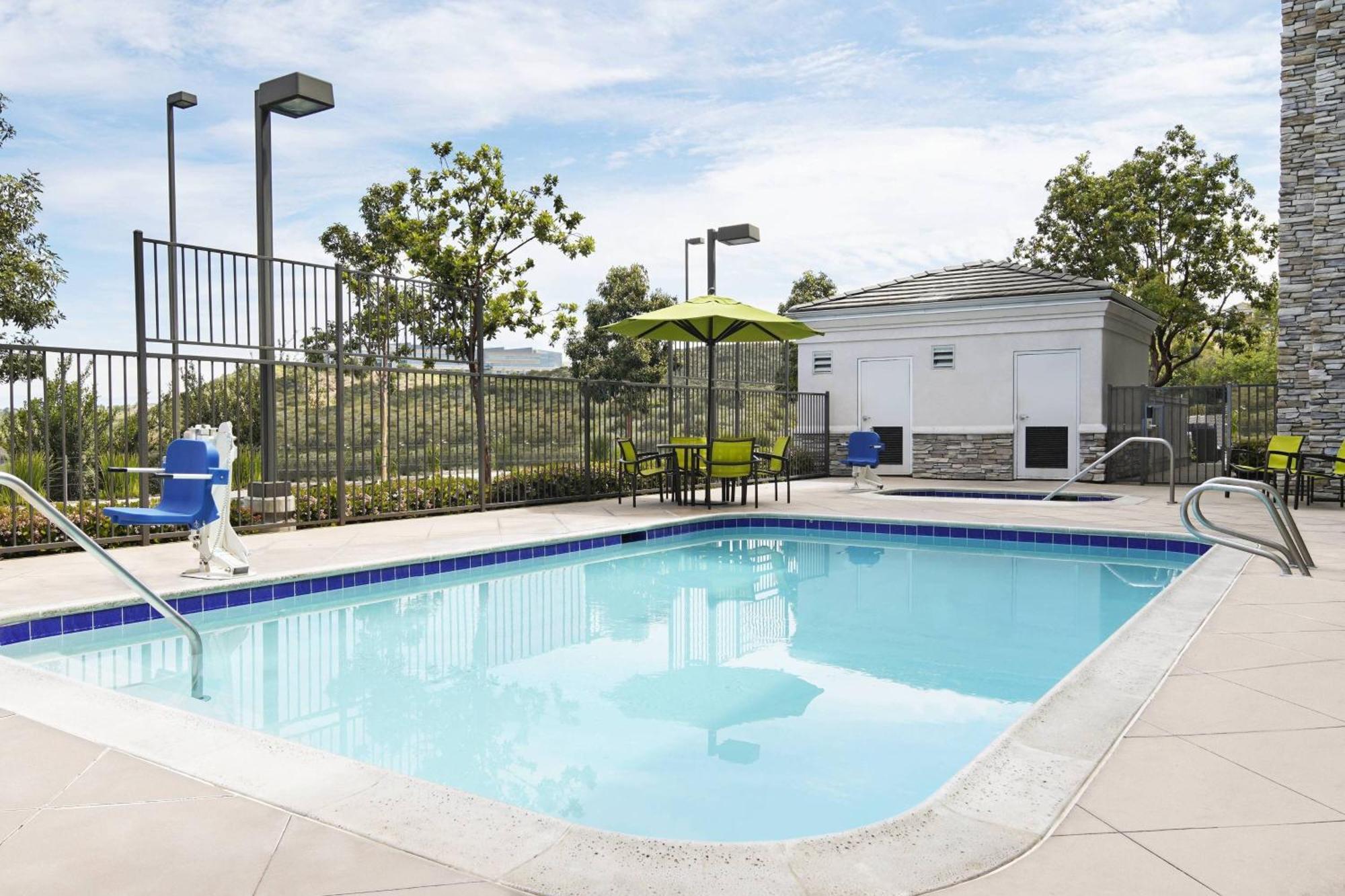 Springhill Suites San Diego Rancho Bernardo/Scripps Поуей Екстериор снимка