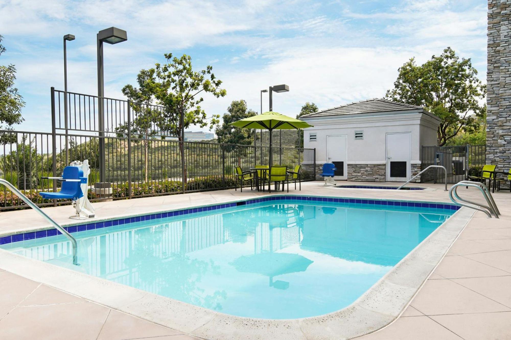 Springhill Suites San Diego Rancho Bernardo/Scripps Поуей Екстериор снимка